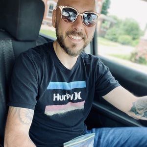 Meet your Posher, Derrick